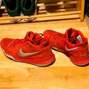 Nike Zoom Kyrie Size 12